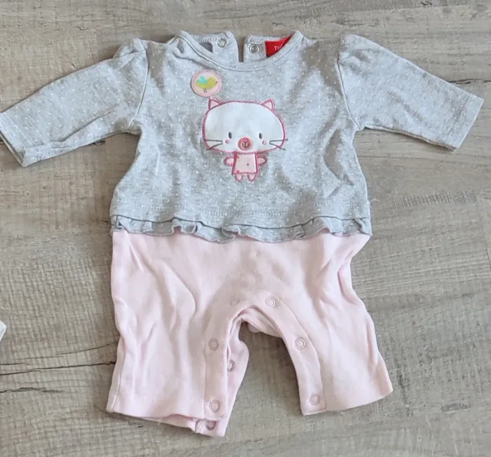 Ensemble chaud, une pièce - taille 1 mois