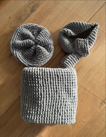 Bonnet + écharpe + plaid assorti