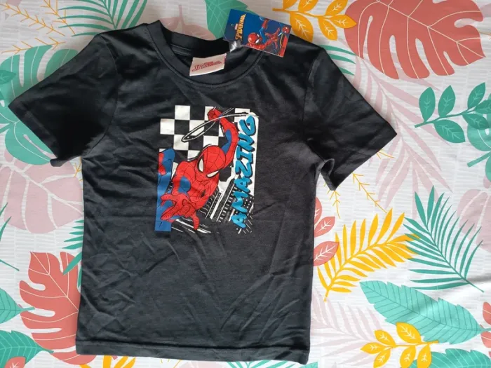 Tee-shirt Spiderman garçon neuf 5/6 ans - photo numéro 3