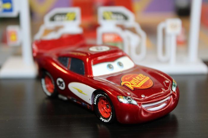 Disney Pixar cars Flash Mc Queen - photo numéro 7