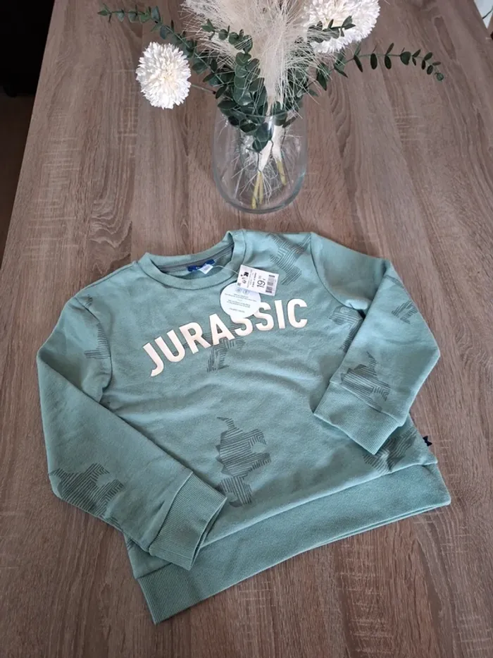 Sweat garçon taille 8 ans