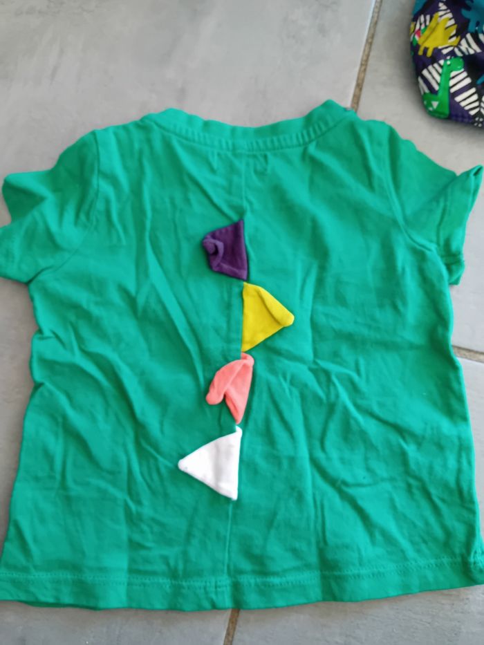 Ensemble short, tee shirt. - photo numéro 4