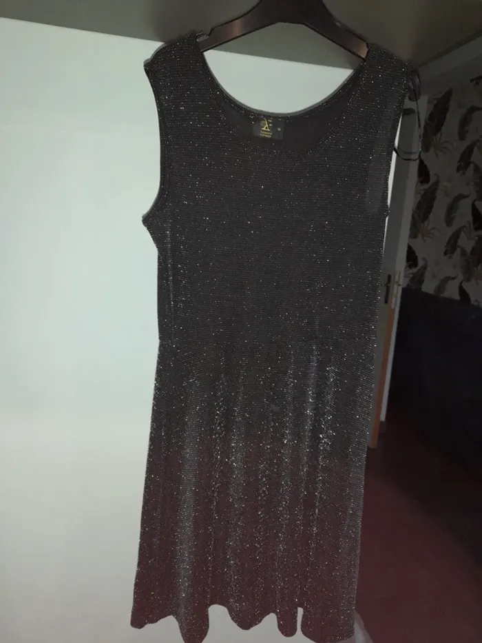 Robe de fête taille 36.