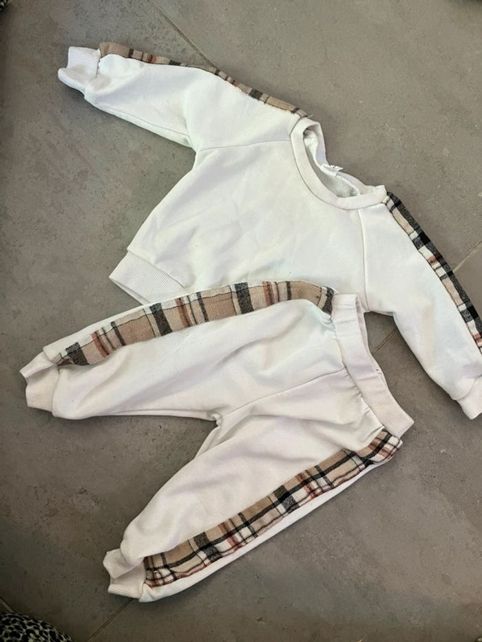 Ensemble SHEIN 9-12 mois motifs tartan burberry