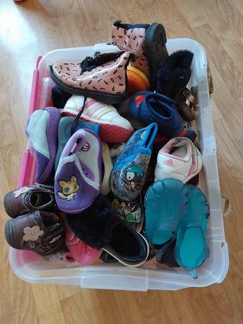 Lot chaussures enfant revendeur
