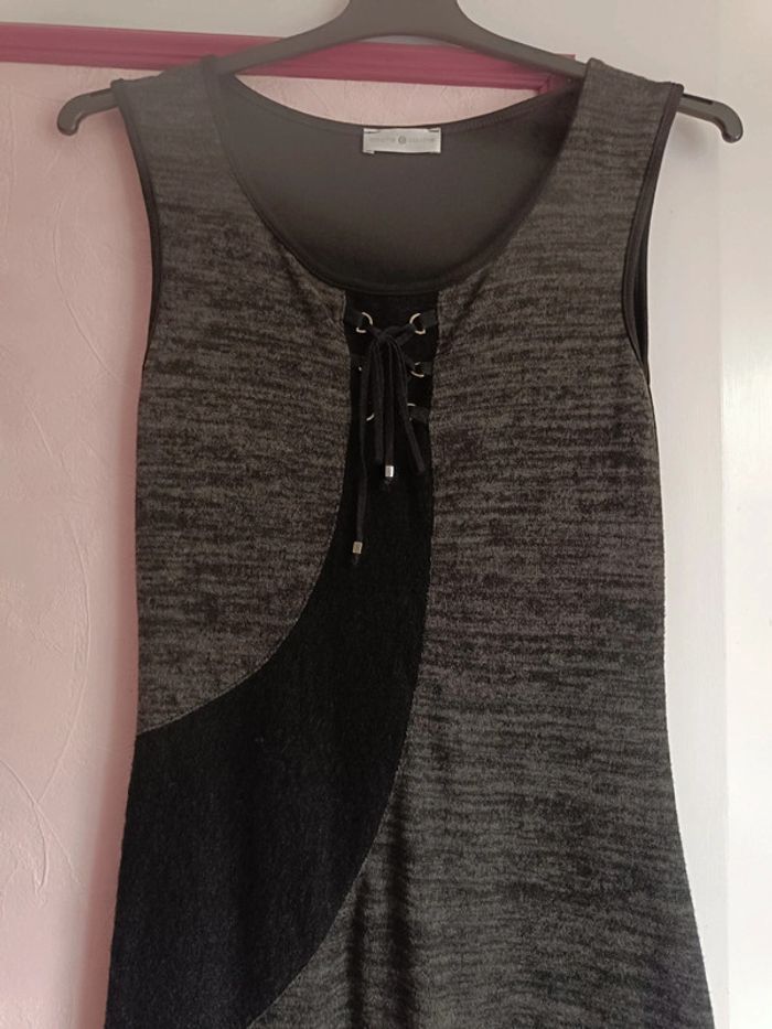 Robe noire "Cache cache" T.38 - photo numéro 3