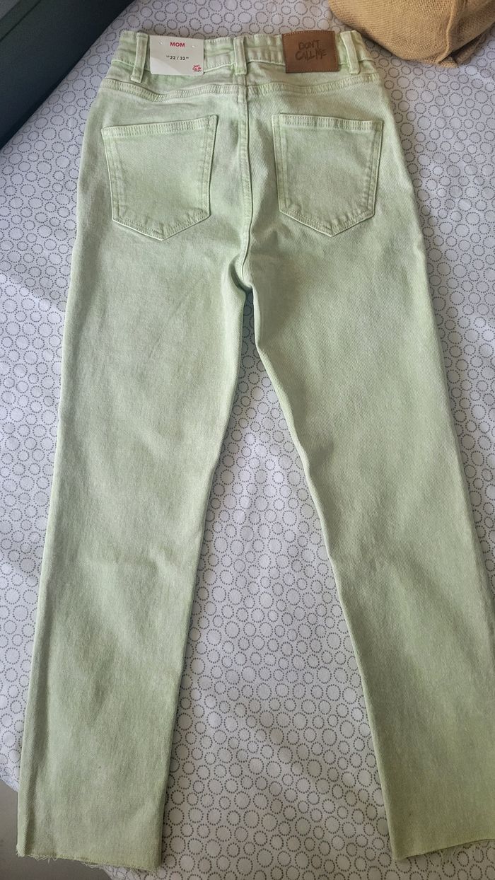 Pantalon jean vert amande - photo numéro 2
