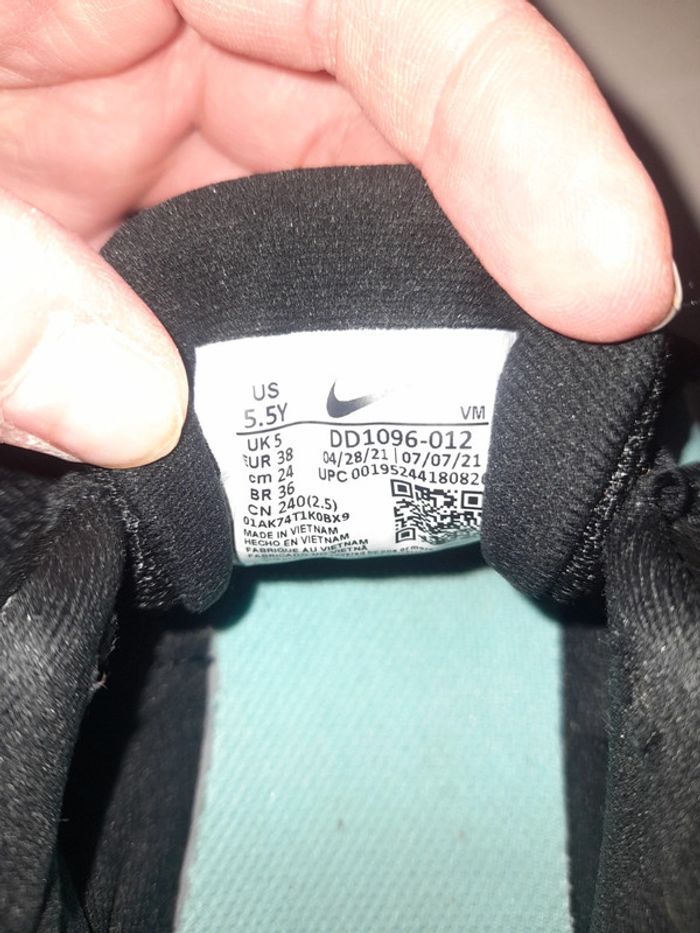 Basket Nike taille 38 - photo numéro 5