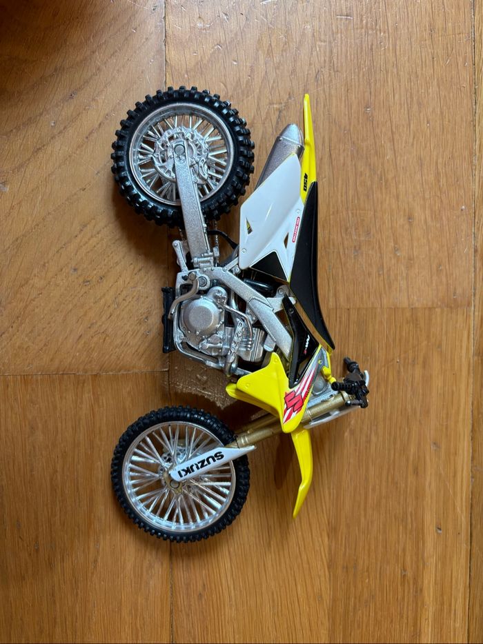 Lot camion et moto Suzuki new ray - photo numéro 4