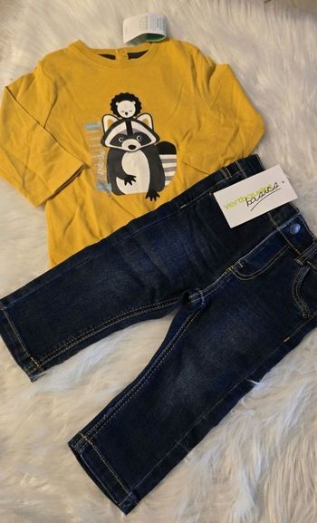 Neufs (non portés) 🏷💙 superbe ensemble teeshirt ml et jeans 6mois garçon 💙😍