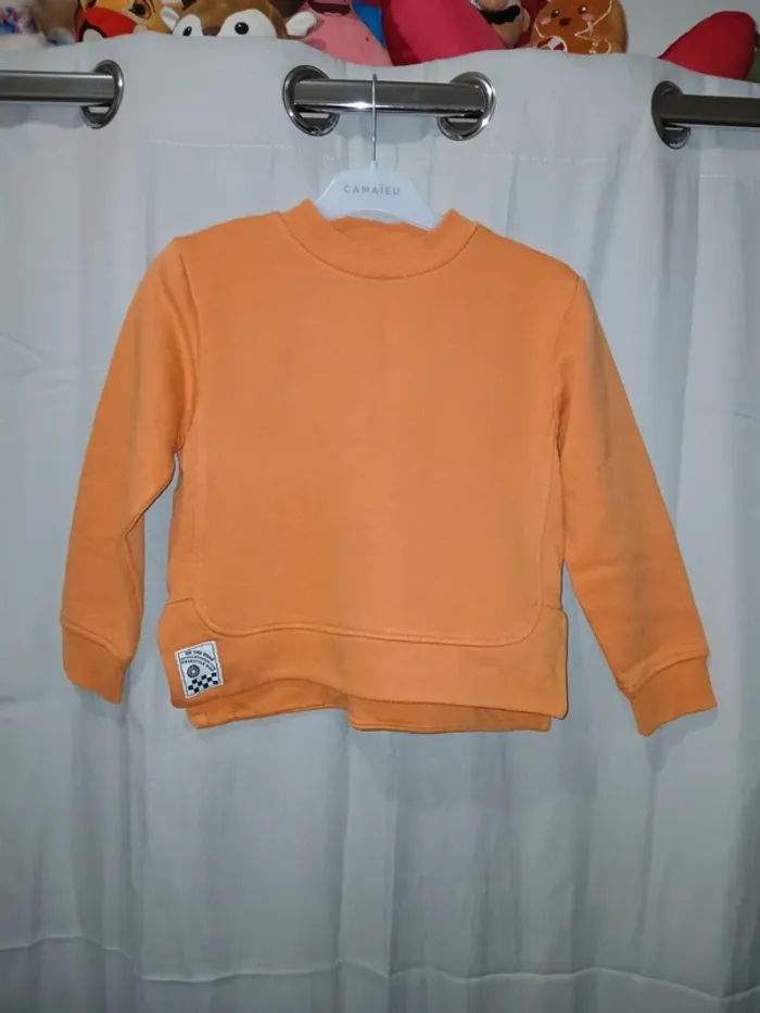 💙 Pull d'hiver Tape à l'œil taille 8 ans. - photo numéro 2