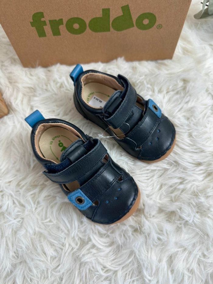 Paire de sandales bleu Froddo taille 19 - photo numéro 3