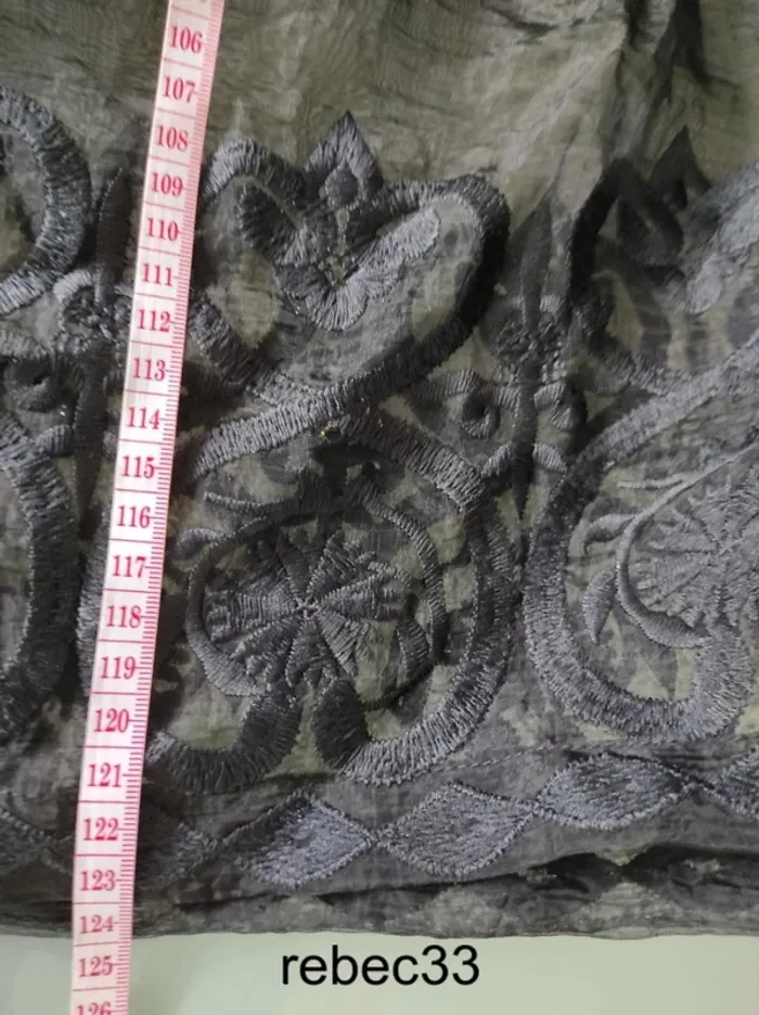 Robe longue noir  manches à volants dentelle - photo numéro 6
