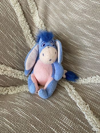 Peluche doudou 18cm disney c&a winnie bourriquet âne bleu et rose à carreaux très bon état