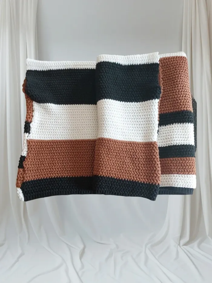 Couvre épaule type poncho-T.S -neuf