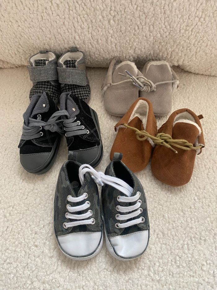 Lot de chaussures chaussons bébé