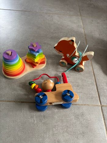 Lot de jouets en bois