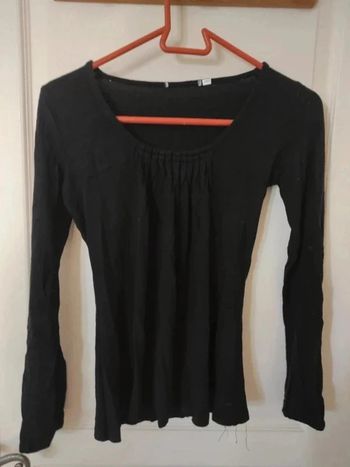 T-shirt noir à manches longues