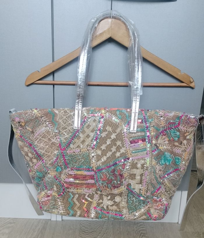 Sac à main neuf en rafia sequins