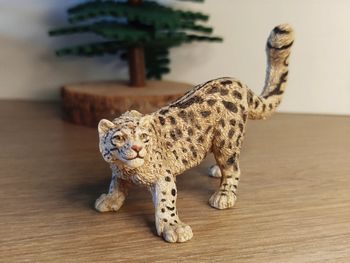 PAPO figurine félin panthère des neiges Animal de la forêt