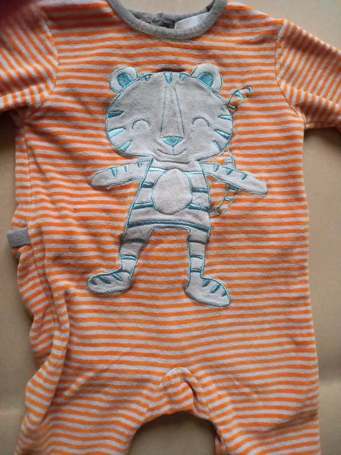 Pyjamas velours 6M - photo numéro 3