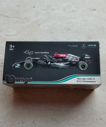 Voiture de collection Bburago Lewis Hamilton Mercedes -AMG F1 Hamilton