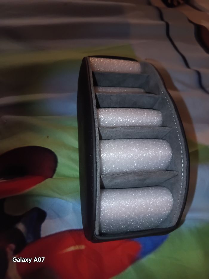 Porté télécommande/téléphone - photo numéro 3