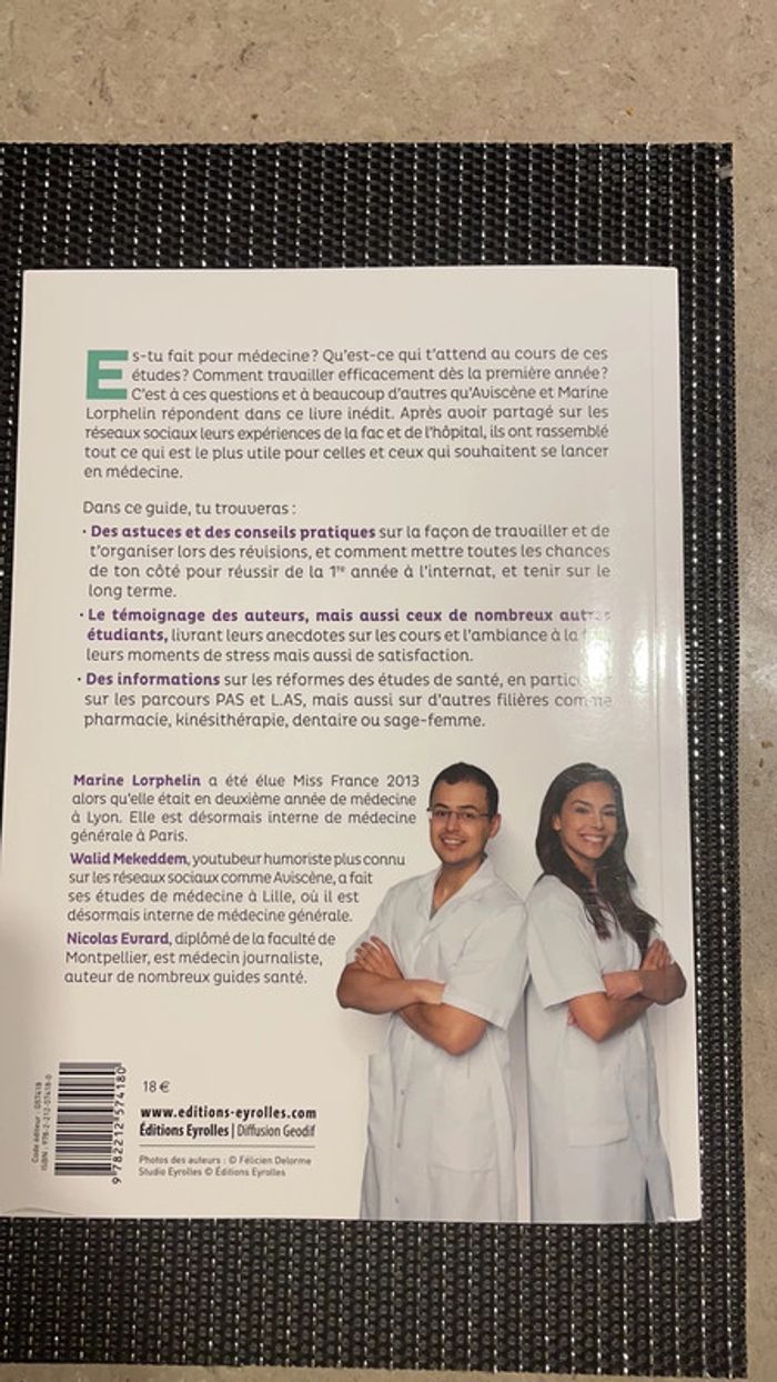 Livre sur les études de médecine - photo numéro 2