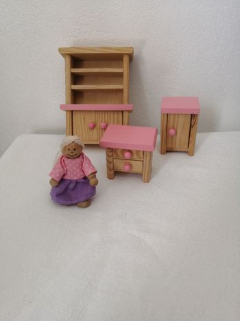 meubles maison de poupées
