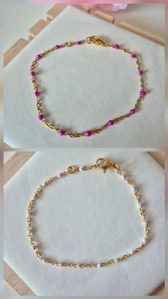 Lot de 2 bracelets dorée en acier inoxydable 🌸 résiste à l'eau violet et blanc