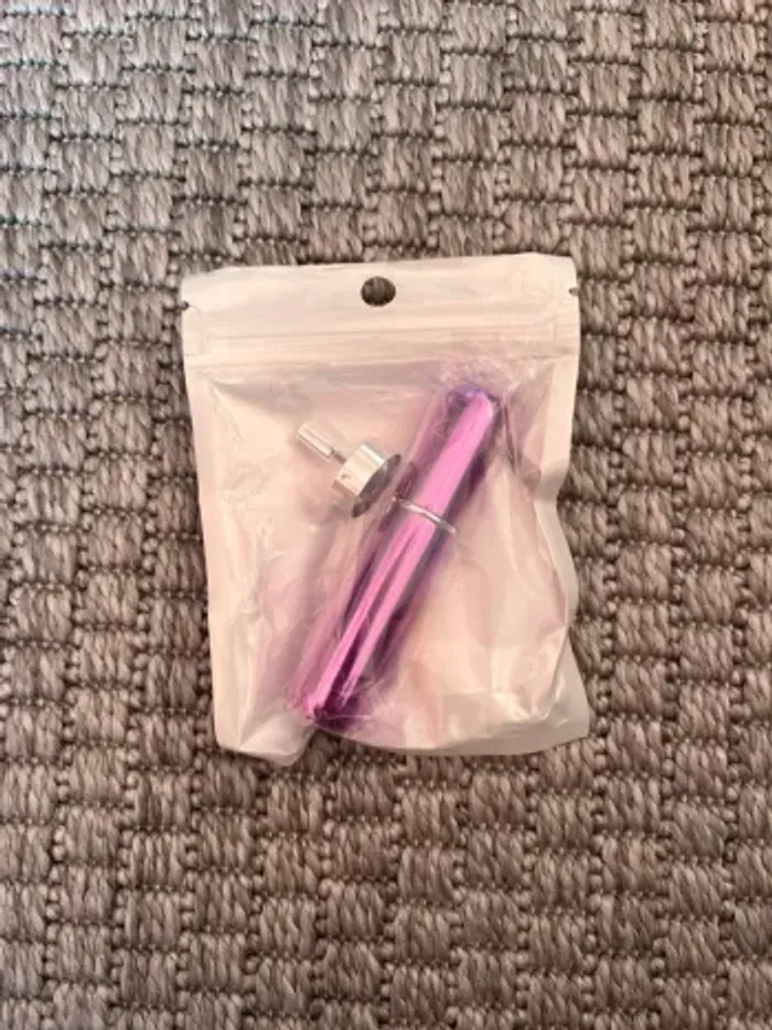 Mini flacon parfum vide format voyage 8cm violet neuf