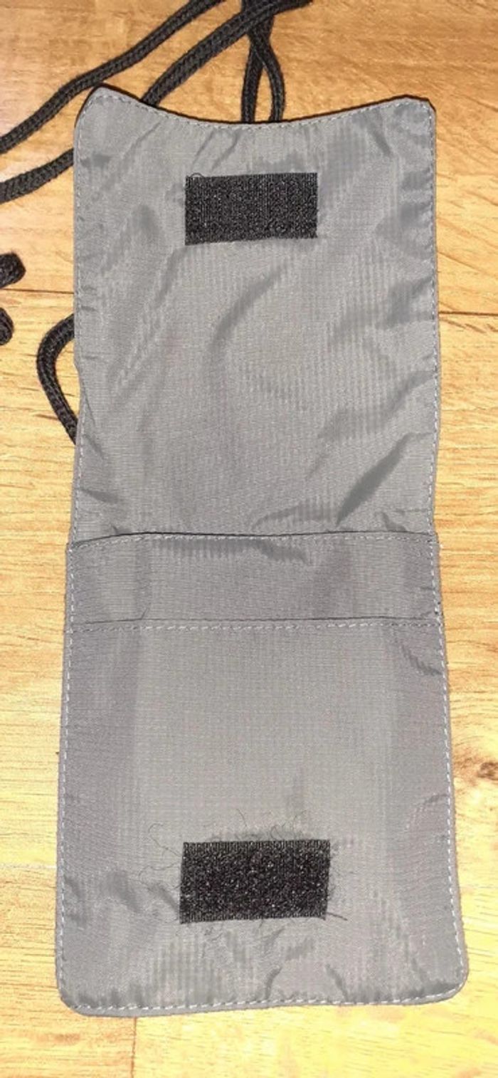 pochette de voyage - photo numéro 3
