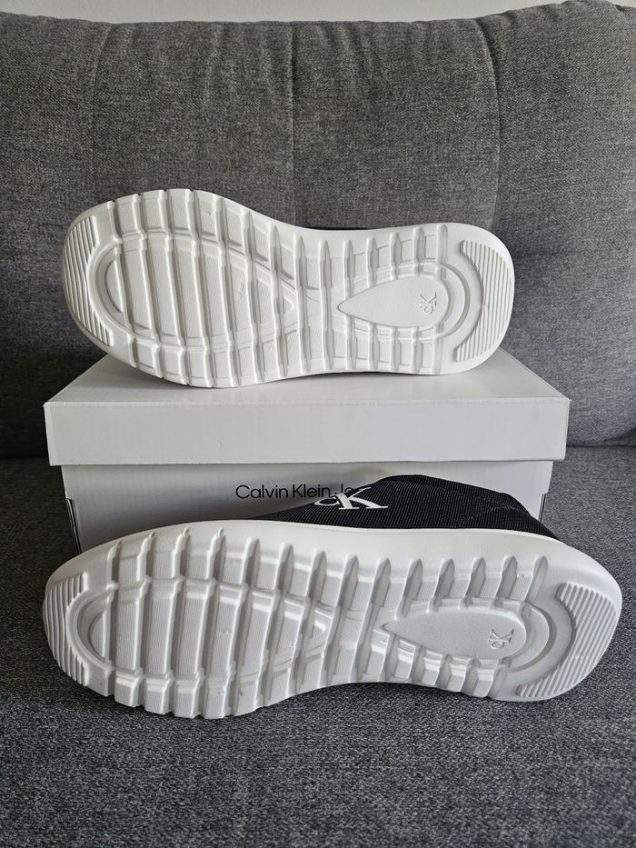 Basket femme neuve taille 38 - photo numéro 2