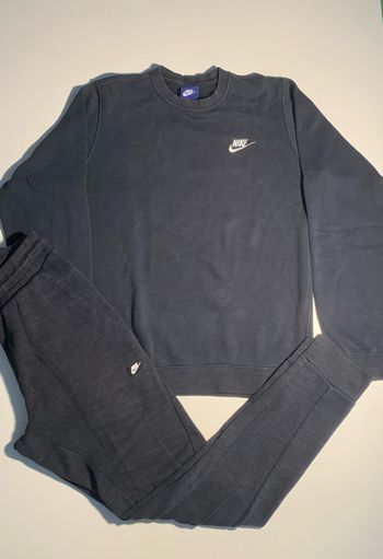 Ensemble Nike