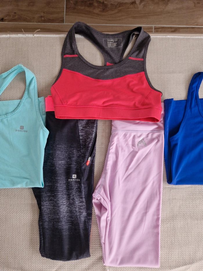 Lot de leggings et T-chirts. đ - photo numĂ©ro 19