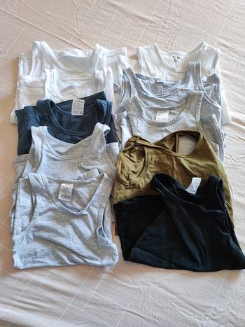 Lot de 10 débardeurs 6/8 ans