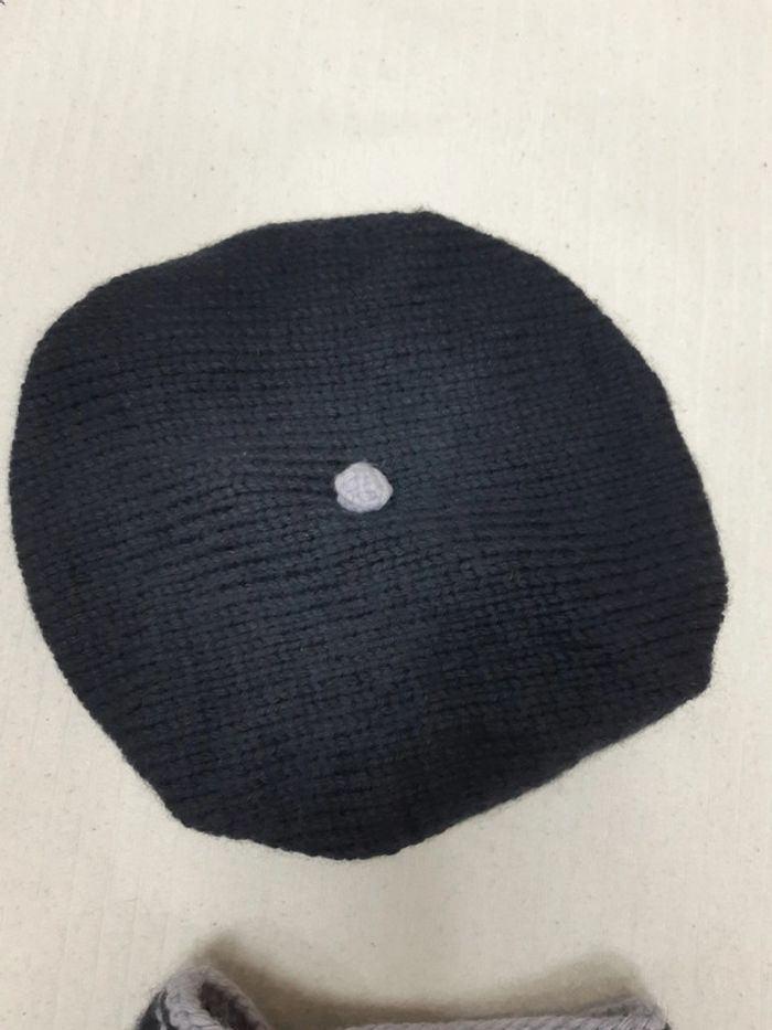 Ensemble gilet en maille et bonnet - photo numéro 7