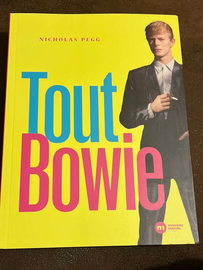 Livre Tout Bowie neuf