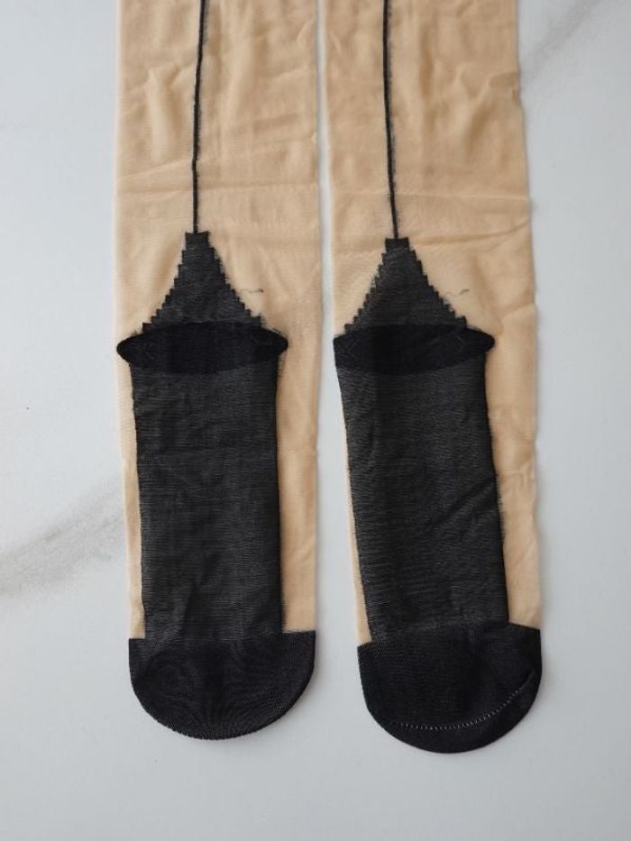 Paire de bas - Neuve – Autofixants - Taille : 1