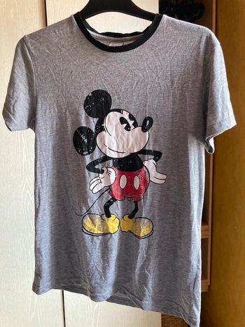 Superbe t-shirt Mickey taille 38
