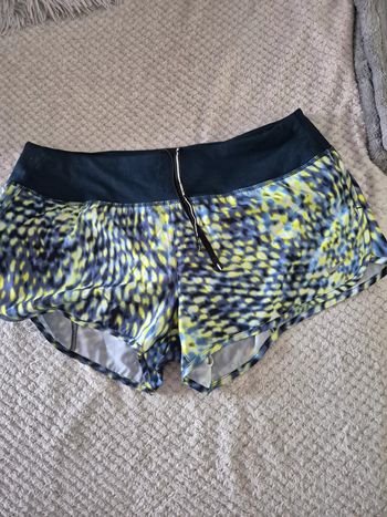 Short de sport Nike taille L