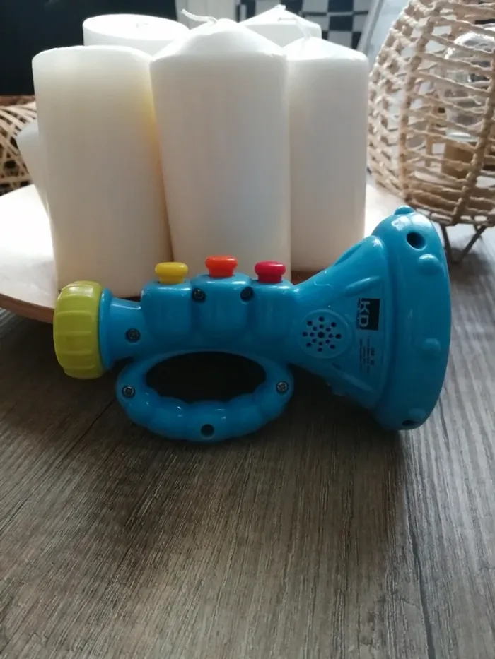 jouet bébé "La trompette perd la tête" - photo numéro 4