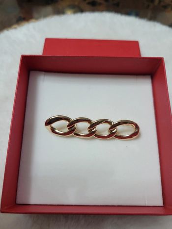 Broche maille dorée chic