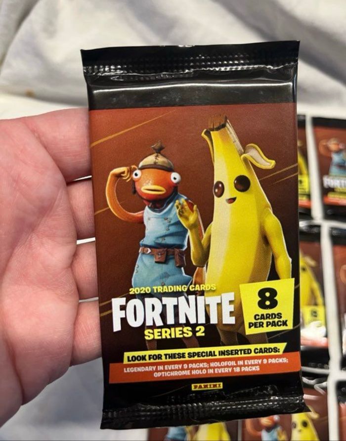 19 boosters FORTNITE SÉRIE 2 2020 Neufs scellés - photo numéro 4
