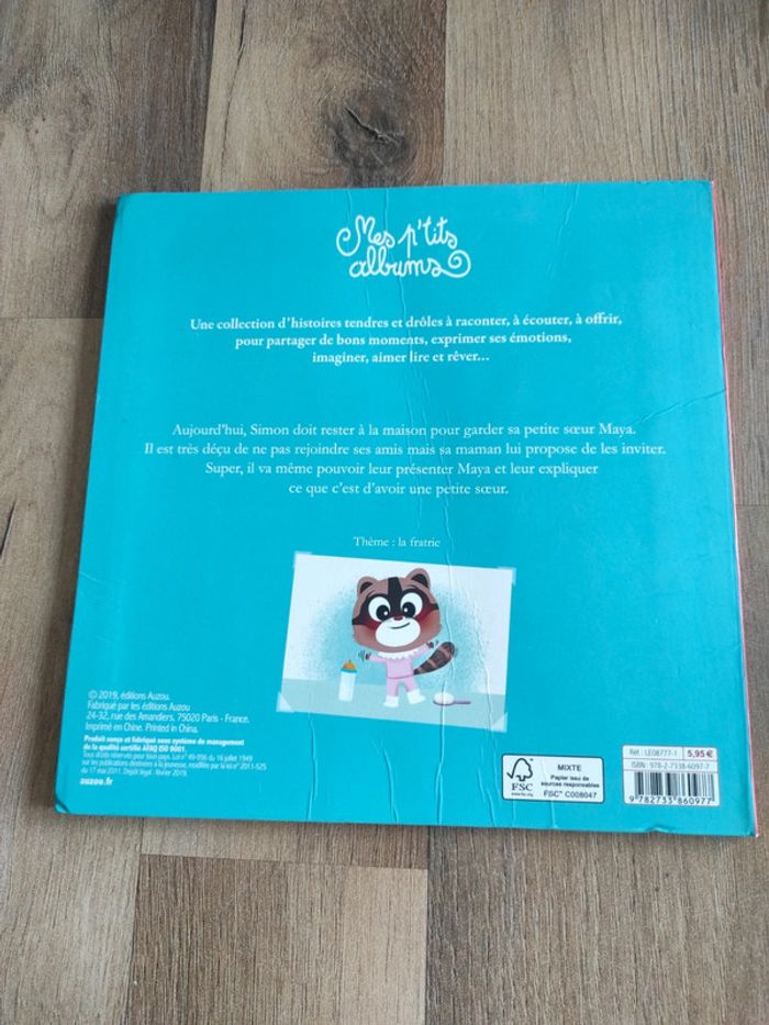 Livre : Simon a une petite soeur - photo numéro 2