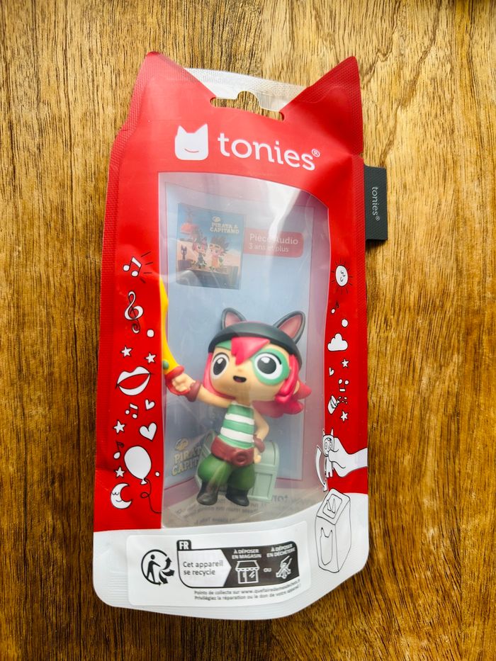 Tonies pirata et capitano
