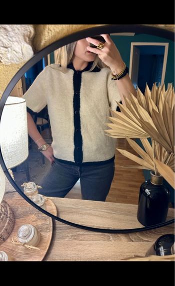 Pull boutonné à manches courtes S/M • écru & noir