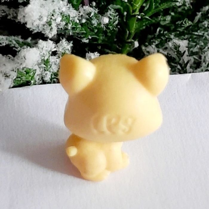 Mini Figurine Littlest Pet Shop Chiot jaune à paillettes - photo numéro 2