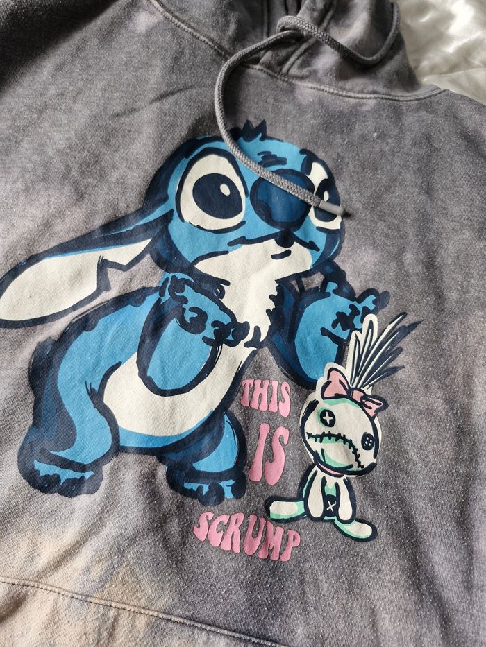 Superbe sweet à capuche Stitch stylé Tie&Dye - photo numéro 3