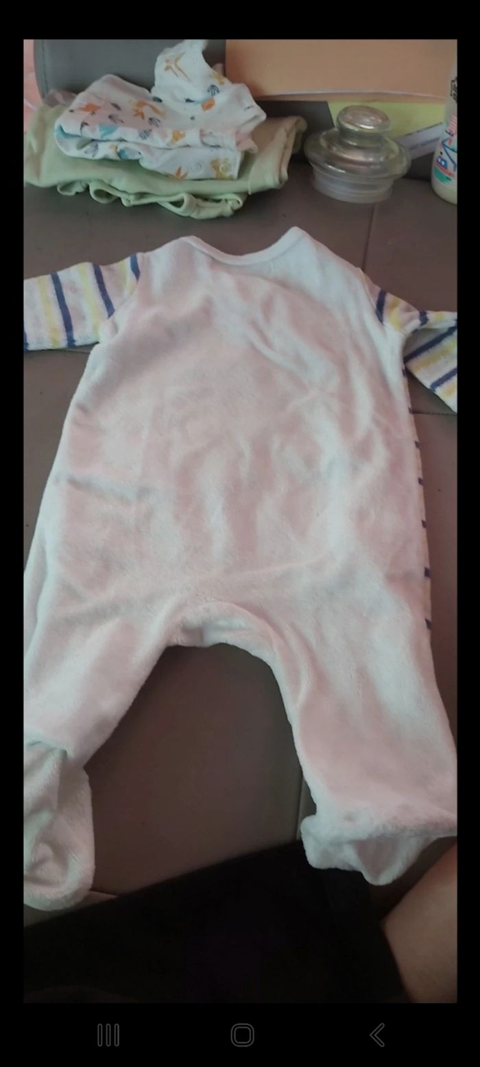 Pyjama ouverture devant 1 mois - photo numéro 4